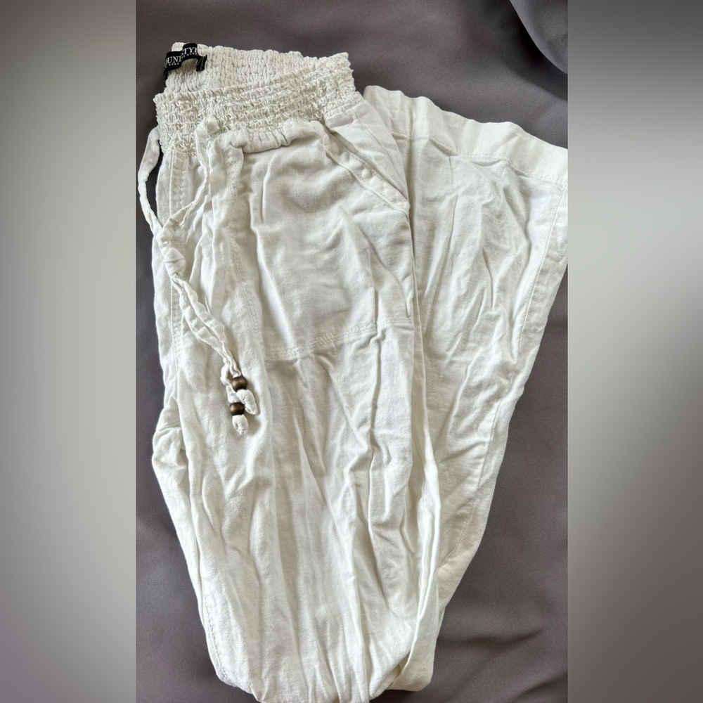 Perfect for some light weight classy pant